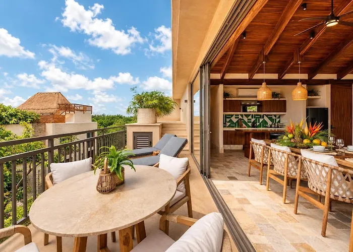 Casa de férias Penthouse With Private Pool Hot & Cold Plunge & Sauna